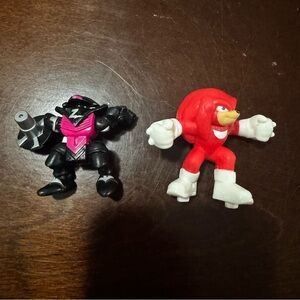 Z-Bots ZBot BUZZSAW Burger King Promo 1994 Vintage 2" Figure + A Sonic Knuckles